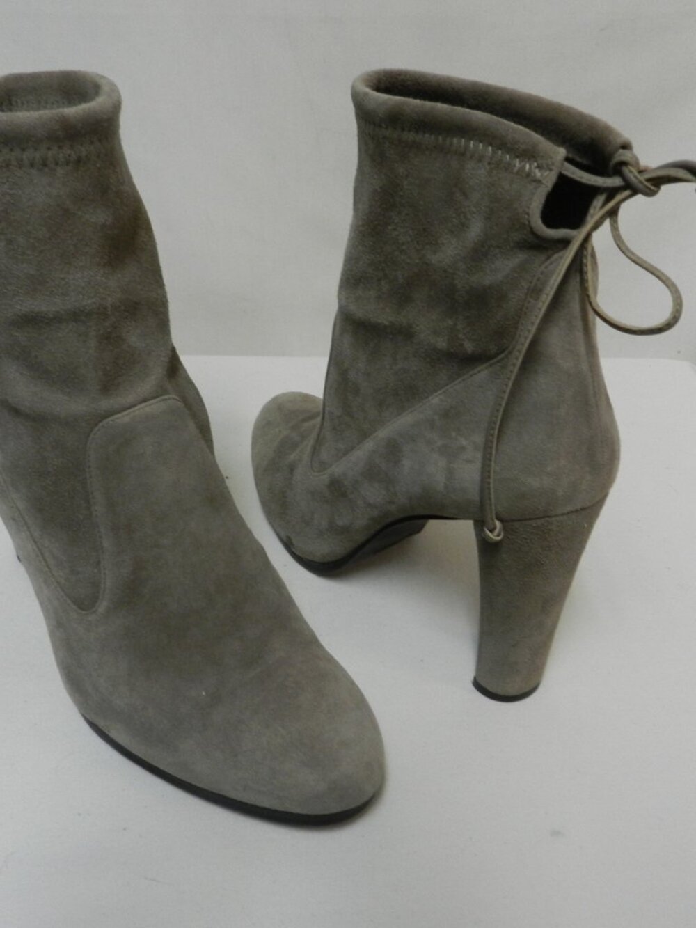 Stuart Weitzman Perfection Suede booties heeled boots pumps Taupe Size Sz 8